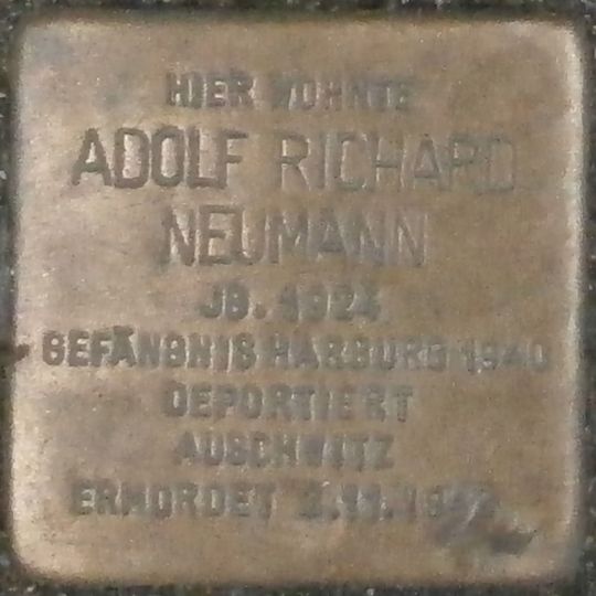 Stolperstein en memoria de Adolf Richard Neumann