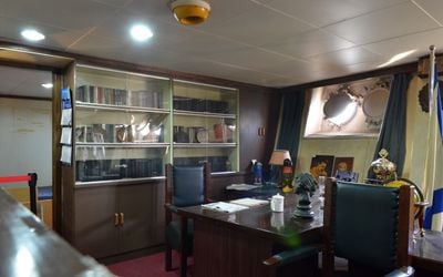 Interior 3