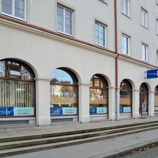 Public Library Breitnerhof