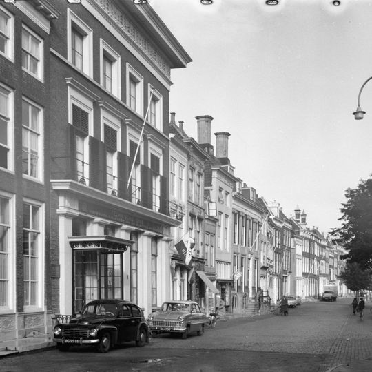 Dam 17-19, Middelburg