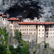 トルコ黒海周辺で見つけるもの：修道院と山々の間の35の場所
