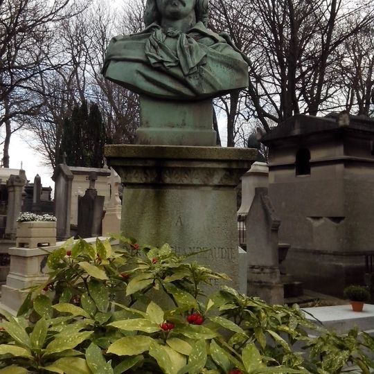 Grave of Lachambeaudie