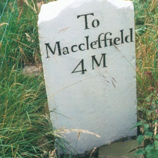 Milestone at SJ 9657 7738