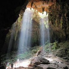 Grotte de Loltún