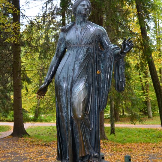 Niobide 1 statue in Pavlovsk Park