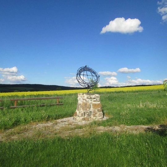 Sluneční hodiny jižně od Bušovic