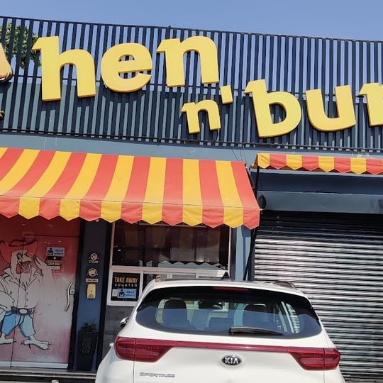 Hen n' bun