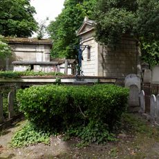 Grave of Brun de Neuville