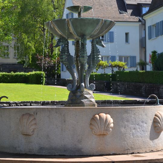 Brunnen mit Seepferdchen