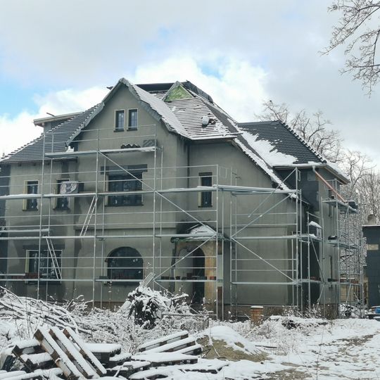 Villa und Garten Alte Schulstraße 8