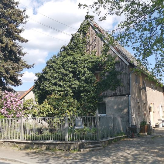 Wohnstallhaus eines Bauernhofes Dorfstraße 9