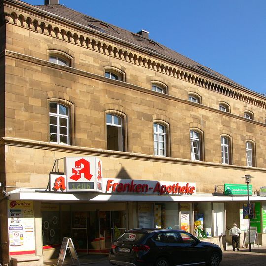 Wohn- und Geschäftshaus