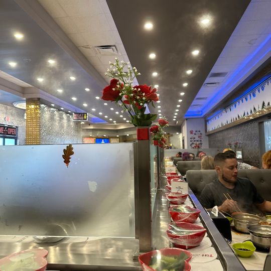U & Me Revolving Hot Pot