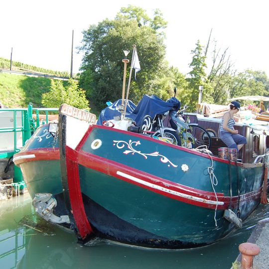 Canal latéral à la Marne