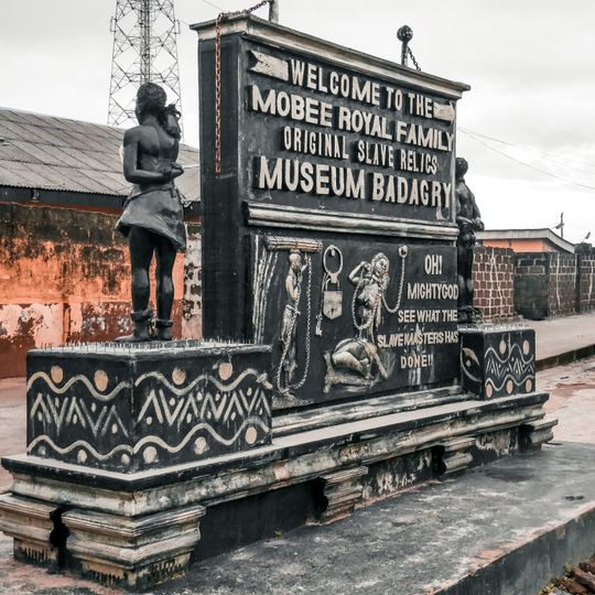 Mobee Royal Family Museum