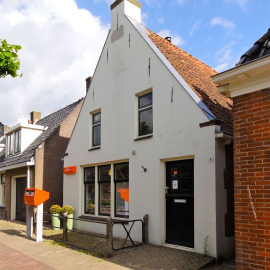 Voorstraat 8
