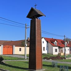 Zvonička na návsi v Bezděčíně