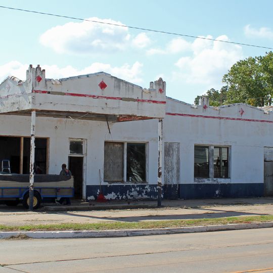 Canute Service Station