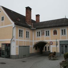 Wohnhaus, ehem. Mauthaus Kirchenplatz 2 Zell Markt