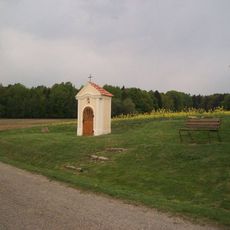 Kaplička mezi Hněvnicemi a Lhotou u Stříbra