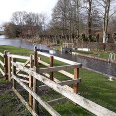 Kennet And Avon Canal Dun Mill Lock At Su 352683