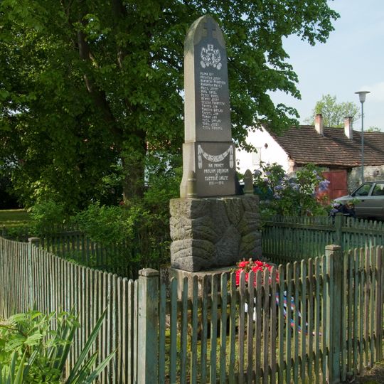 Pomník padlých v Bavorovicích