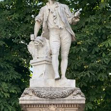 Statue, Work of art
