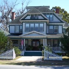 Bishop-Andrews Hotel