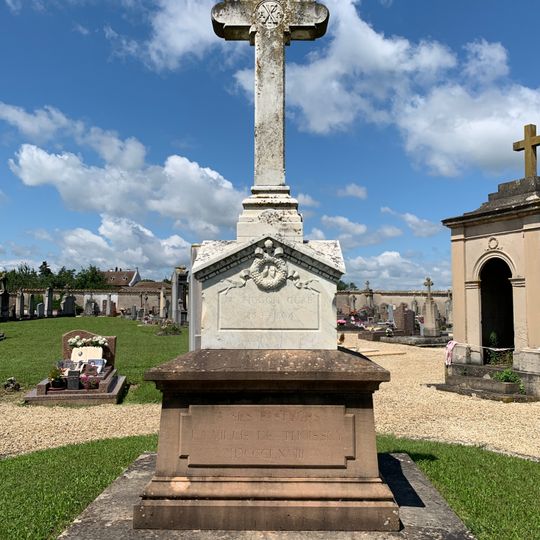 Cemetery cross of Thoissey