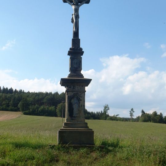 Kříž ve Veselí u hřiště