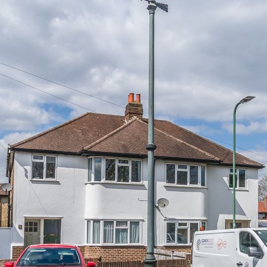 Number 14 Sewer ventilation column on Lavender Road