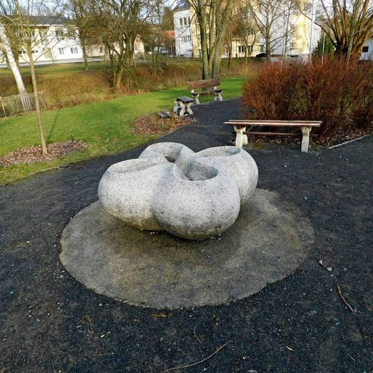 Plastika na návsi v Kunicích