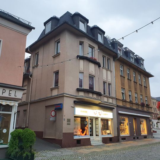 Mietshaus in halboffener Bebauung Herrenstraße 2