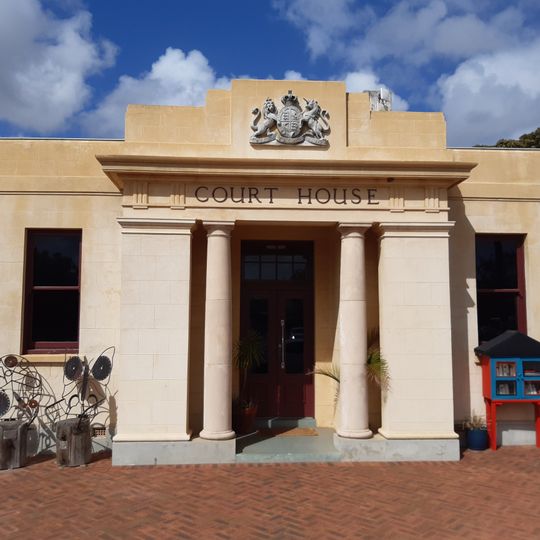 Pinjarra Court House