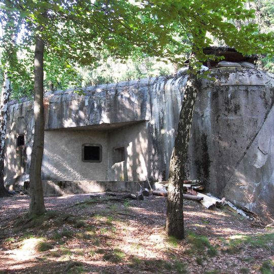 T-S 27 Nad vesnicí casemate