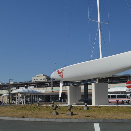 Gamagōri Station