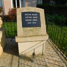 Pomník obětem 2. světové války v Babicích