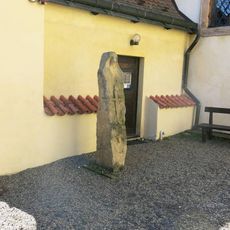 Plastika Svatý Eustach ve vstupním nádvoří kláštera v Kadani