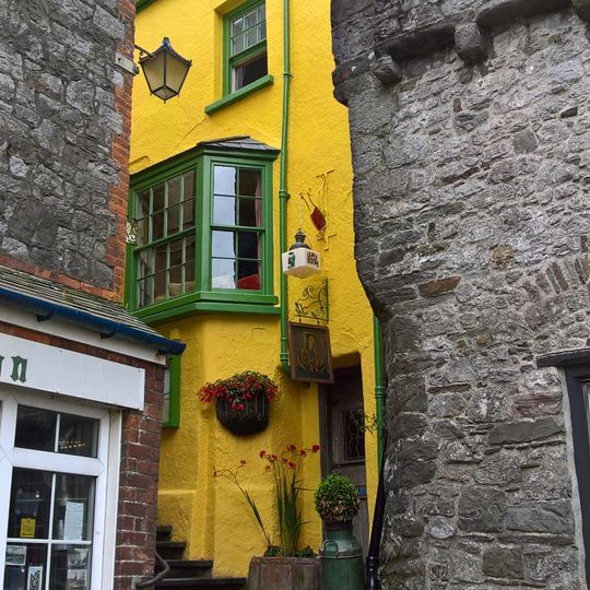 1 Bridge Street, Tenby