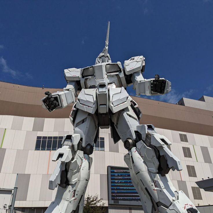 Gundam Statue