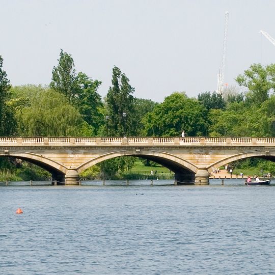 Serpentine Bridge