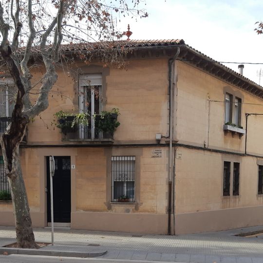 House in rambla de la Marquesa de Castellbell, 9