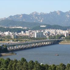 Yanghwa Bridge