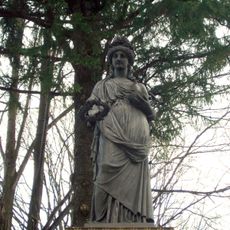 Český pomník se sochou Hygie