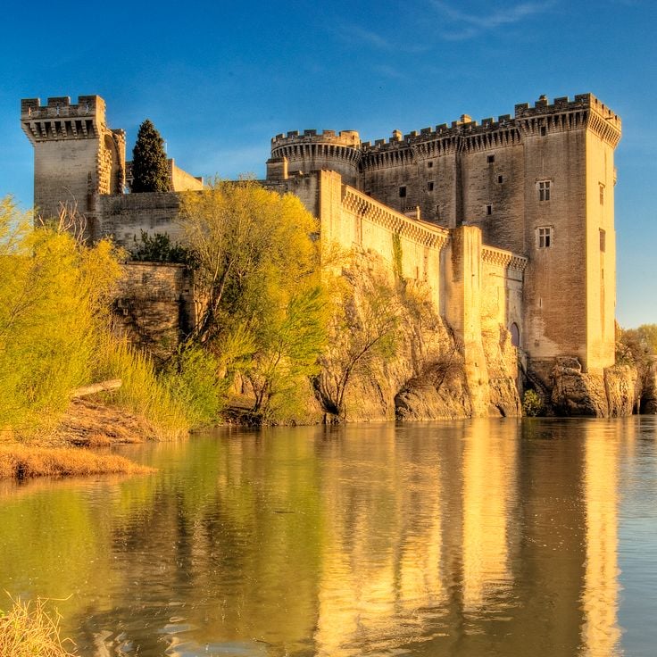 Tarascon Kalesi