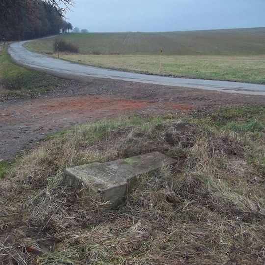 Kříž u rozcestí u nad Malým Malahovem