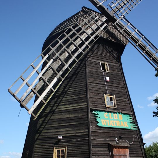 Wiatrak holender w Pszczółkach