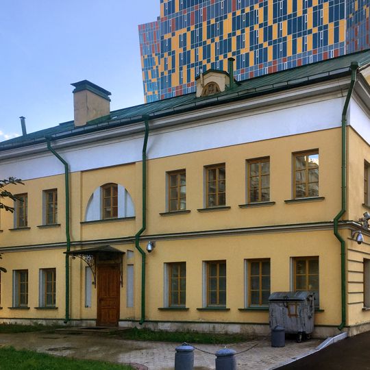 Западный флигель