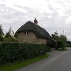 The Thatch Cottage, At Su 3920 9418