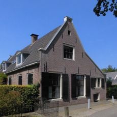 Oud Over 7, Loenen aan de Vecht